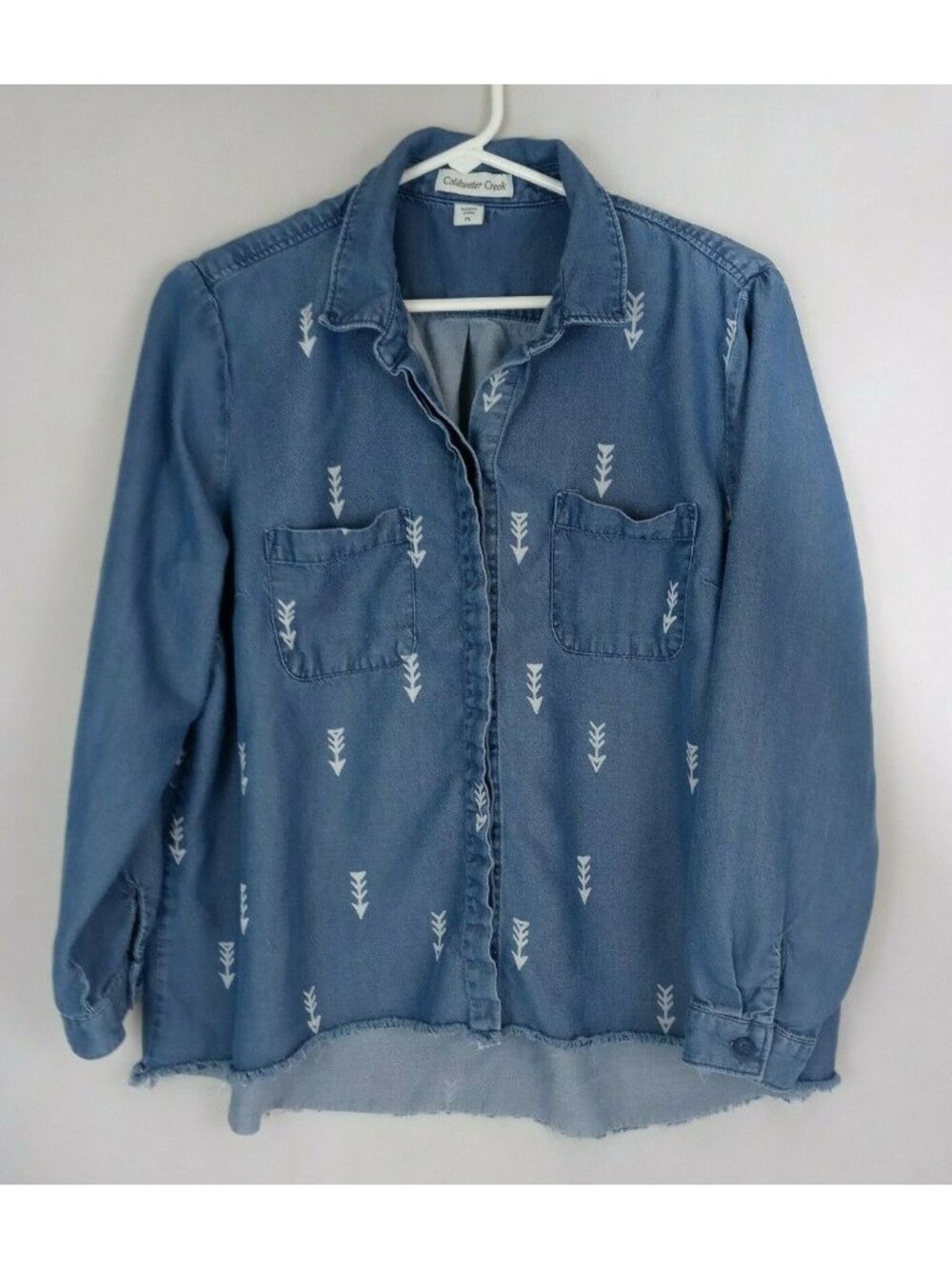 Coldwater Creek Women's Denim Frayed Hem Shirt With Arrows Design Size PL